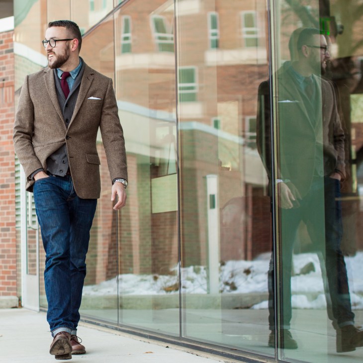 Ready to take on fall in this "old" photo circa 2014. Blazer & chambray shirt by J. Crew. Slim jeans by Scotch & Soda. Shawl cardigan by GAP. Knit tie by Frank & Oak. Brown wingtip boots by JC Penney. Photo credit: Khoa Nguyen.