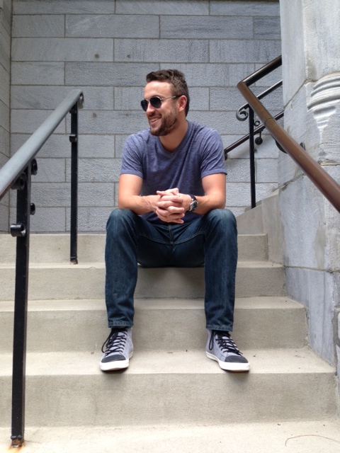 Casual sneakers in the summer. T-shirt by Gap. Jeans by Levi's (508 fit). Watch by Stuhrling. Sunglasses by Tom Ford. Sneakers by ALDO. 