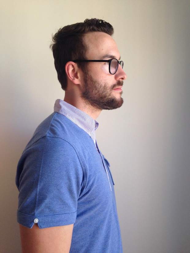 A look at the rather substantial collar and small details, like a notched V & extra button at the biceps. 