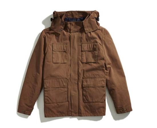 A British Khaki color, plus functional style details, that are anything but ordinary. 