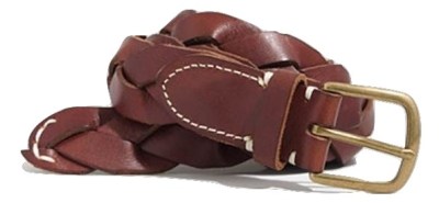 A straightforward casual leather belt with fall-ready texture. 