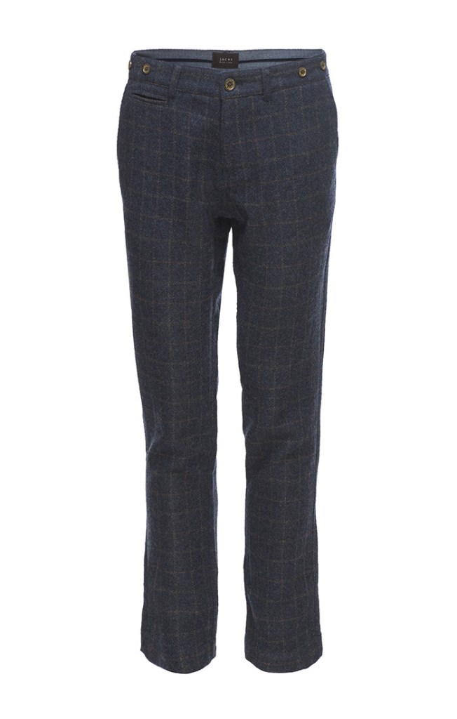 A reliable alternative to plain charcoal trousers, made with a hint of stretch fabric. 